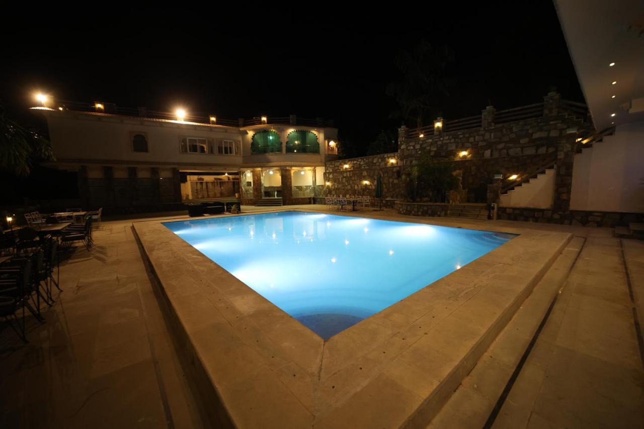 Vache Farm Stay อุเดเปอร์ ภายนอก รูปภาพ