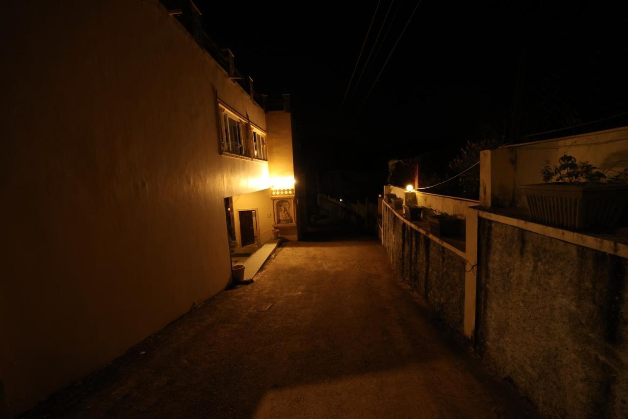 Vache Farm Stay อุเดเปอร์ ภายนอก รูปภาพ