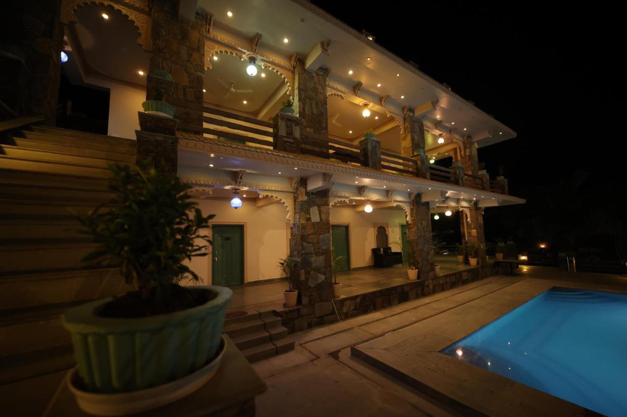 Vache Farm Stay อุเดเปอร์ ภายนอก รูปภาพ